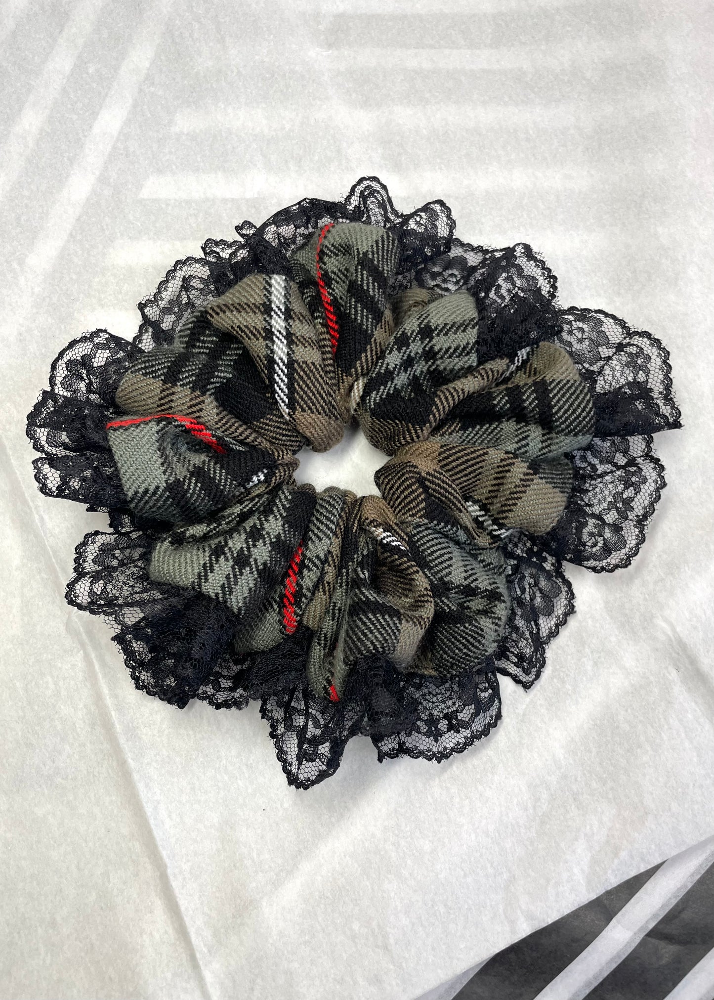 XXL Plaid Lace Scrunchie