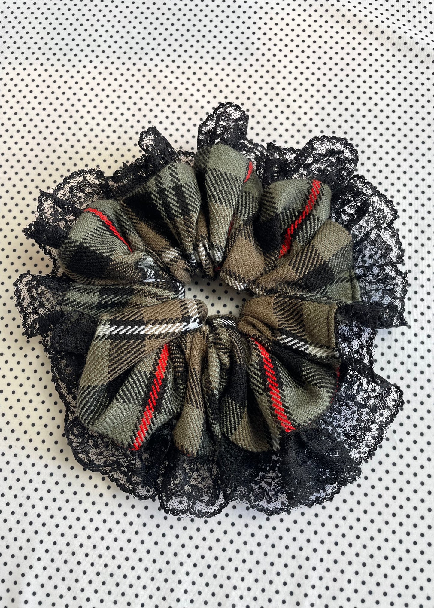 XXL Plaid Lace Scrunchie