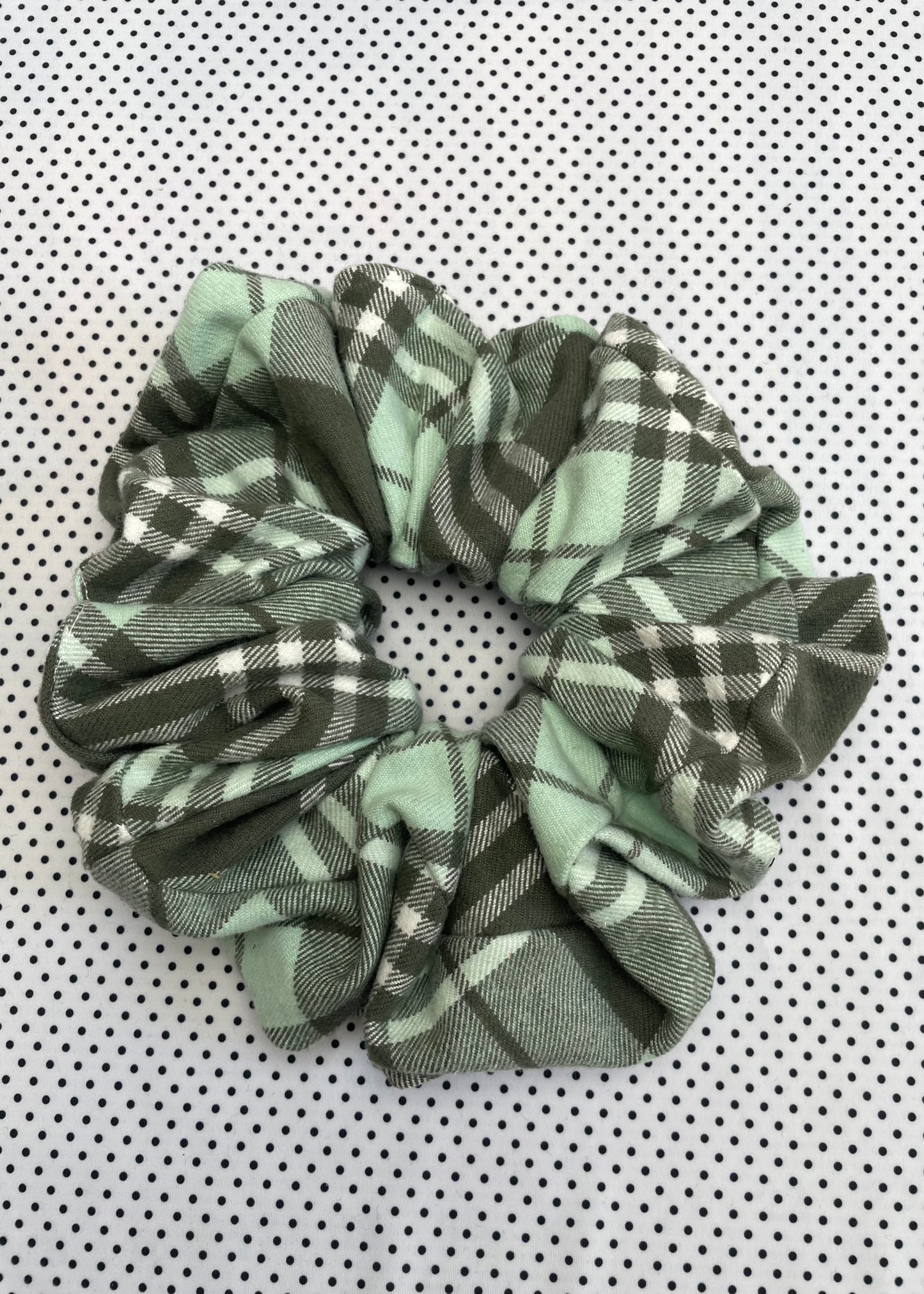 XXL Minty Plaid Scrunch